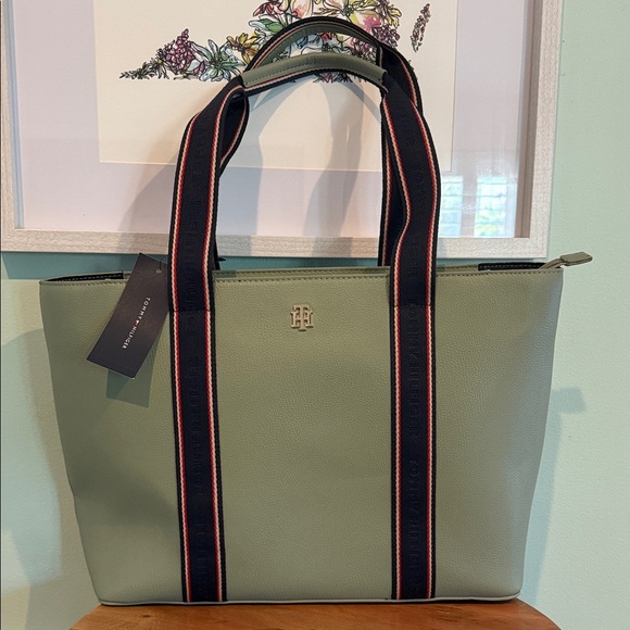 Tommy Hilfiger Sage Green Zippered Tote - NWT - Picture 1 of 5